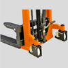 Manual Stacker 2 Ton - 1600mm Lifting