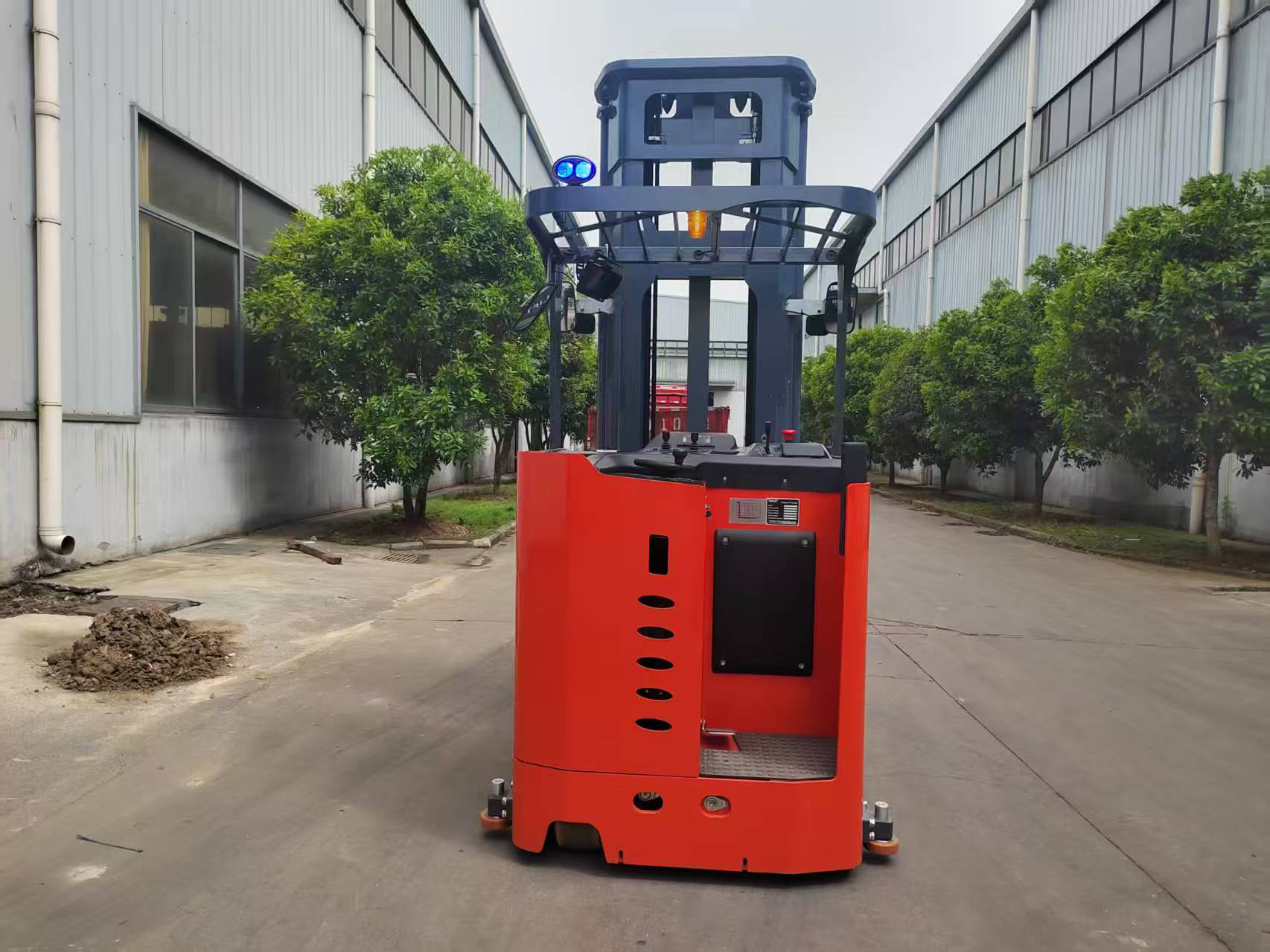 Amazon Connect 4 Stackers Stand-on Three-Way Stacker | Electric Narrow Aisle Pallet Stacker ...