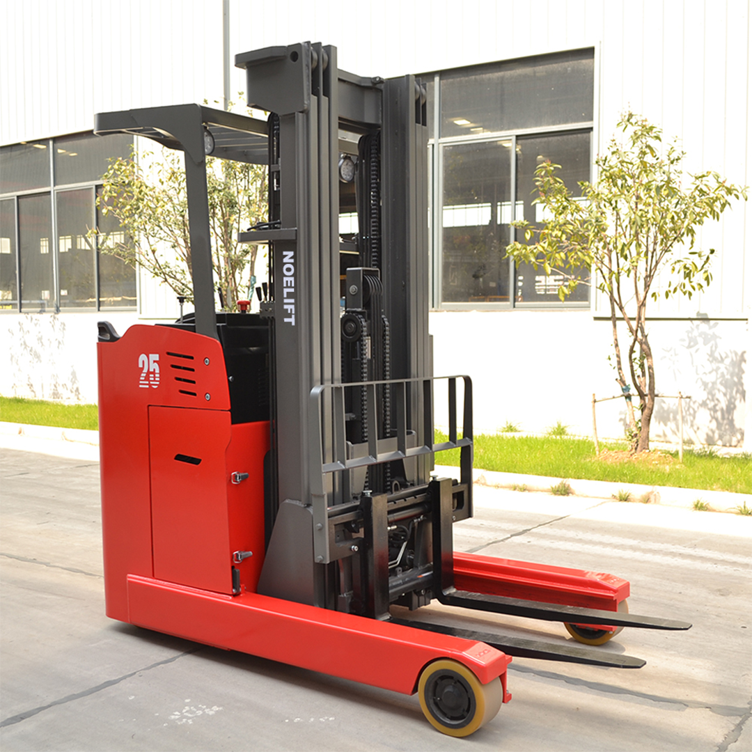 reach truck.png