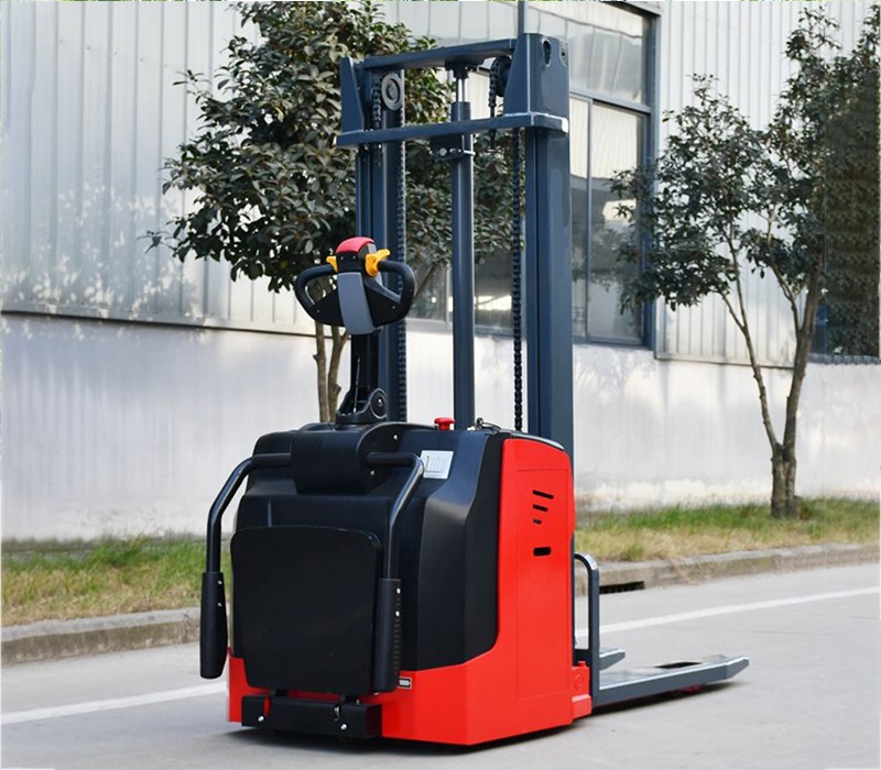 Pallet stacker truck