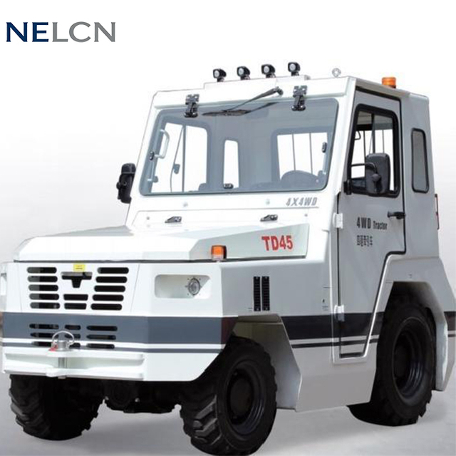 Four-wheel-drive Tow Tractor