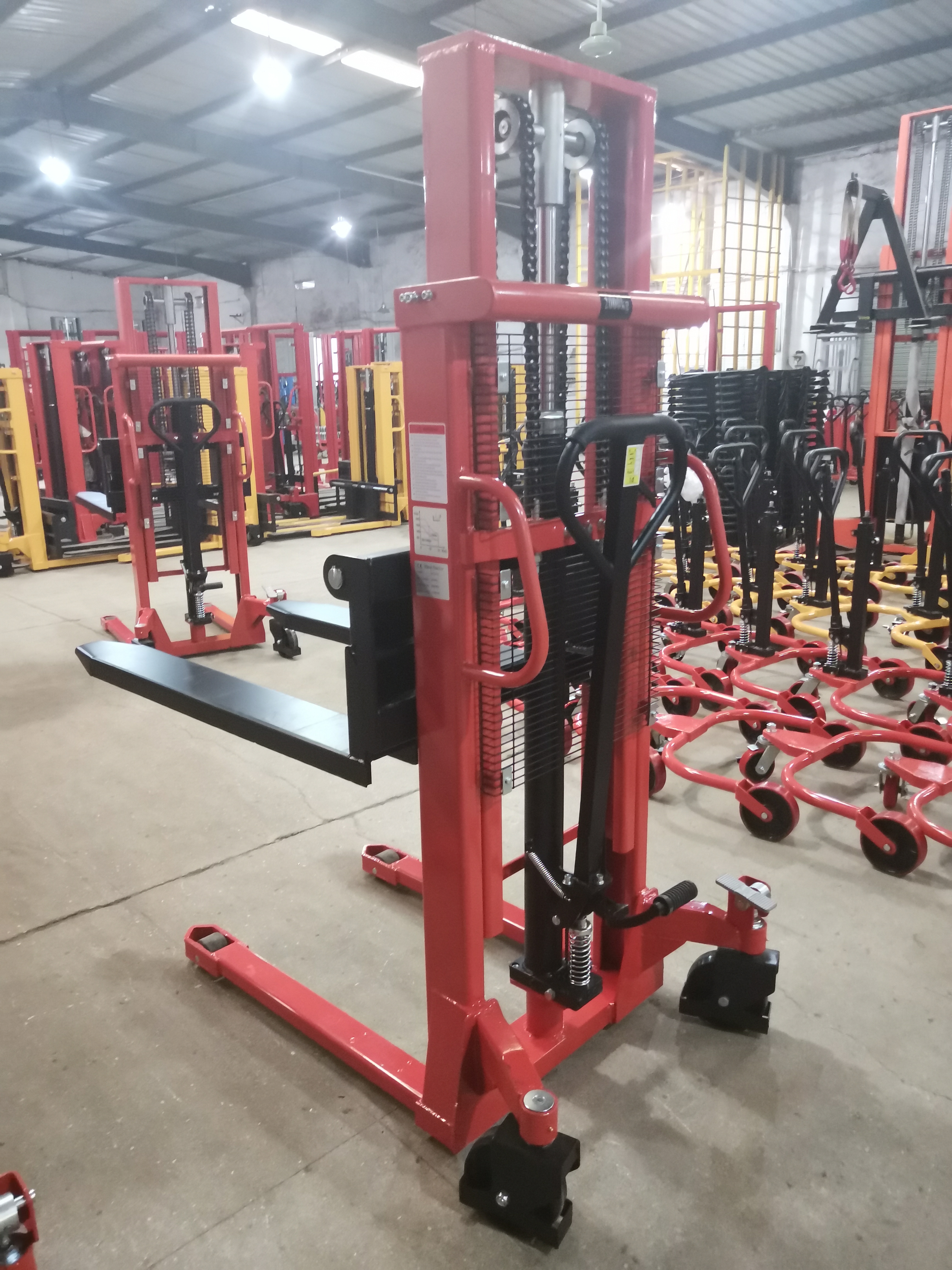 可调节货叉整体图2